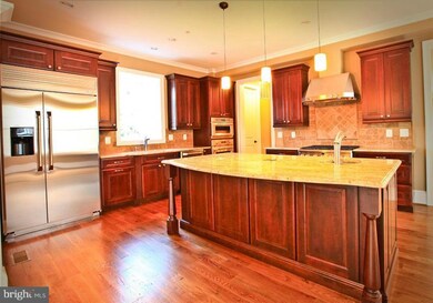 7216 Chestnut St, Chevy Chase, MD 20815 - photo 6