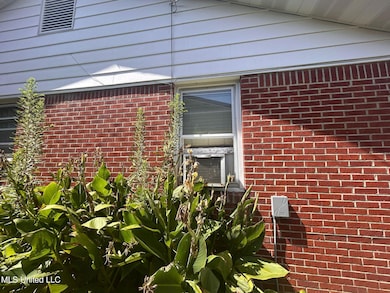 2023 Carroll Street, Grenda MS - 7