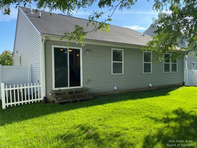 8118 Cypress Cir unit 125, Dexter, MI 48130 - photo 6