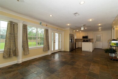 3603 Hummingbird Ln, Alvin, TX 77511 - photo 5