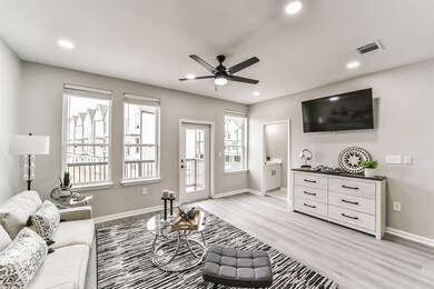 2519 Washington St unit 101, Waller, TX 77484 - photo 2