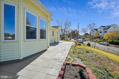 3201 Nottage Ln, Falls Church, VA 22042 - photo 4