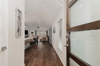 249 Trapper Creek Dr, Conroe, TX 77304 - photo 5