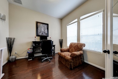 3115 Howling Wolf, San Antonio, TX 78261 - photo 5