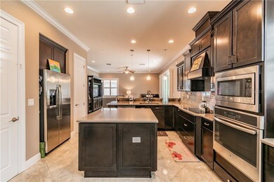 3610 E Clark Cir, Tampa, FL 33629 - photo 7