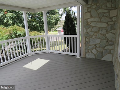 377 Spring Meadow Cir, New Hope, PA 18938 - photo 5