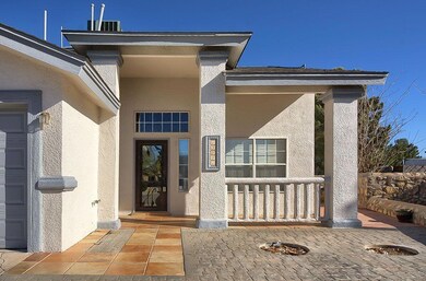 13821 Horizon Heights Cir, Horizon City, TX 79928 - photo 2