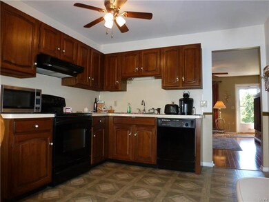 3030 Vermont St, Easton, PA 18045 - photo 4