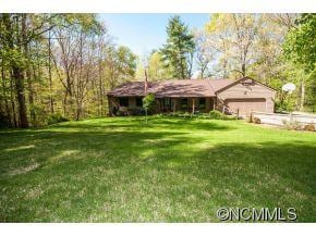 Home set 500 feet from road