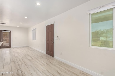 2056 W Dobbins Rd, Phoenix, AZ 85041 - photo 6