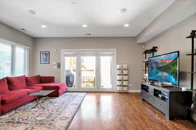 1738 N Campbell Ave, Chicago, IL 60647 - photo 6