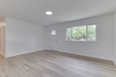 521 S 4th Ave, Beech Grove, IN 46107 - photo 7