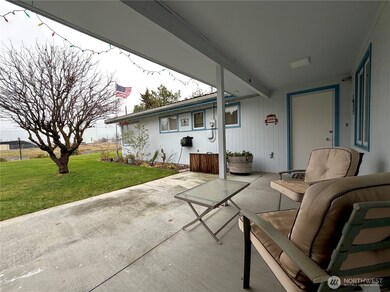 541 Fairchild Loop, Moses Lake, WA 98837 - photo 3
