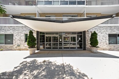 Potomac Plaza Terraces unit 420/421, Washington, DC 20037 - photo 2