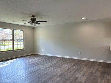 157 Hunt St, Manchester, TN 37355 - photo 3