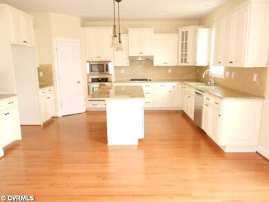 Kitchen - PICTURE OF SIMILAR HOME