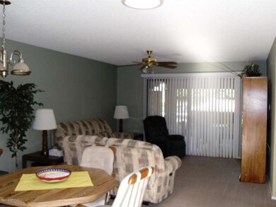 Great rm & partial view of dining area
