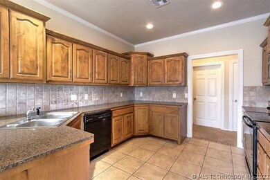 1203 S Mockingbird Ln, Skiatook, OK 74070 - photo 6