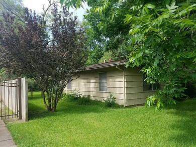 7702 Hereford St, Houston, TX 77087 - photo 7