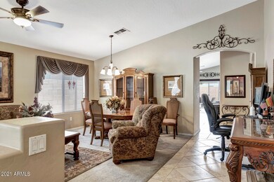 07_5261_East_Ivyglen_Street__07_mls