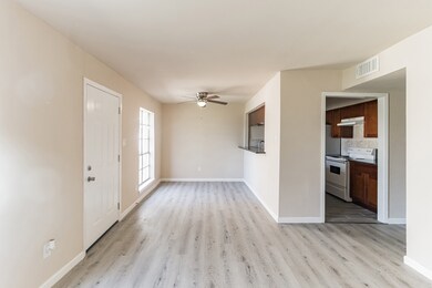 6815 Beachwood St unit 2, Houston, TX 77021 - photo 6
