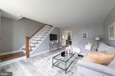 211 Golf Rd, Darby, PA 19023 - photo 3