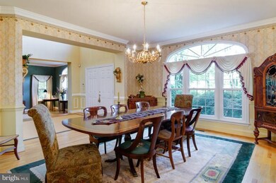 3401 Blakesley Hall Ct, Herndon, VA 20171 - photo 5