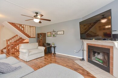2 Loyalist Dr unit 2, Uxbridge, MA 01569 - photo 2