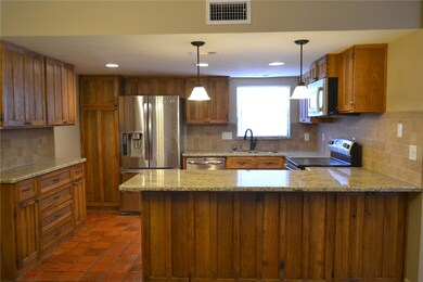 1601 Glade St, College Station, TX 77840 - photo 7