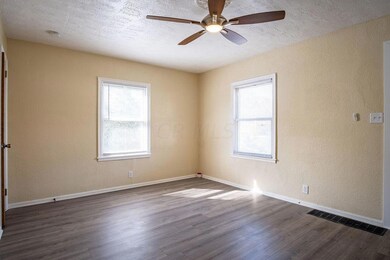 2841E13th-8