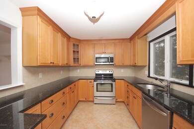 60 Cos Cob Ave unit 2, Cos Cob, CT 06807 - photo 5