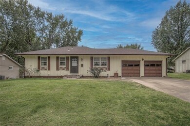 12315 W 52nd St, Shawnee, KS 66216 - photo 2