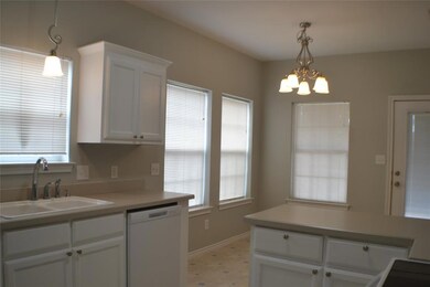 4908 Hilre Dr, Sherman, TX 75092 - photo 5