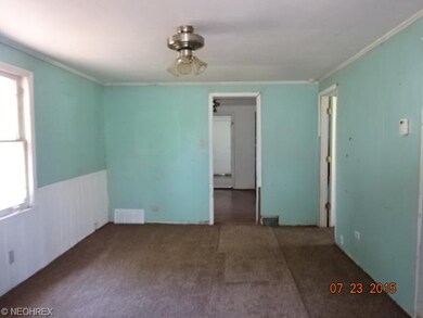 606 Kenilworth Ave, Sheffield Lake, OH 44054 - photo 4