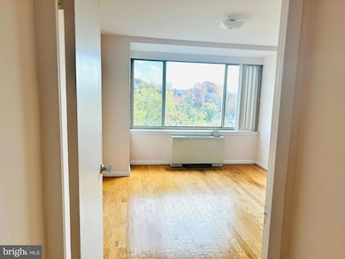Taft Towers unit 903, Arlington, VA 22201 - photo 6