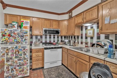 221 Macdougal St, Brooklyn, NY 11233 - photo 7