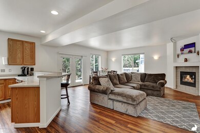 7_LivingKitchenWide
