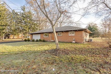 935 Raymil Rd, Holland, OH 43528 - photo 3