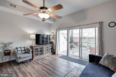 8370 Forrester Blvd unit 477, Springfield, VA 22152 - photo 3