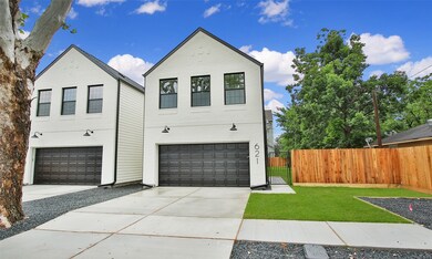 621 E 27th St, Houston, TX 77008 - photo 2