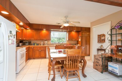 37 West Point Dr-16