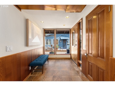 Entrance/Foyer