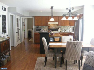 302 S Haverfield Dr, Spring City, PA 19475 - photo 7