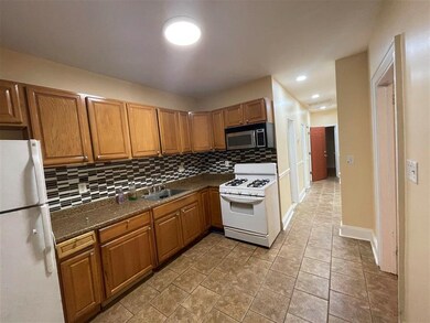 198 Boyd Ave unit 2, Jersey City, NJ 07304 - photo 4