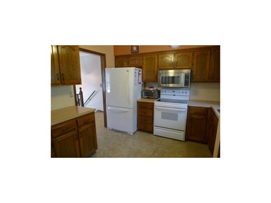 Fantastic kitchen is efficiently designed with amp