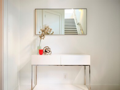 2007 Brun St unit C, Houston, TX 77019 - photo 2