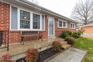 6502 Lantana Ct, Louisville, KY 40229 - photo 3