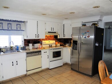 30 Oak Point Rd, Saugus, MA 01906 - photo 5