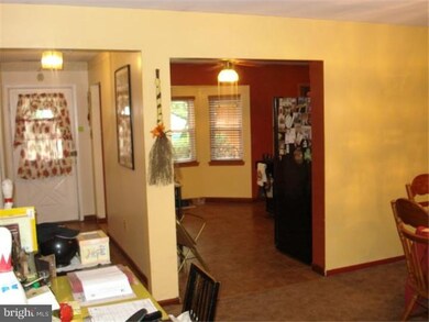 1824 Lillian Dr, Williamstown, NJ 08094 - photo 3