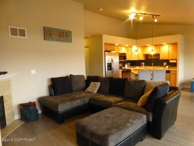 Living & Kitchen